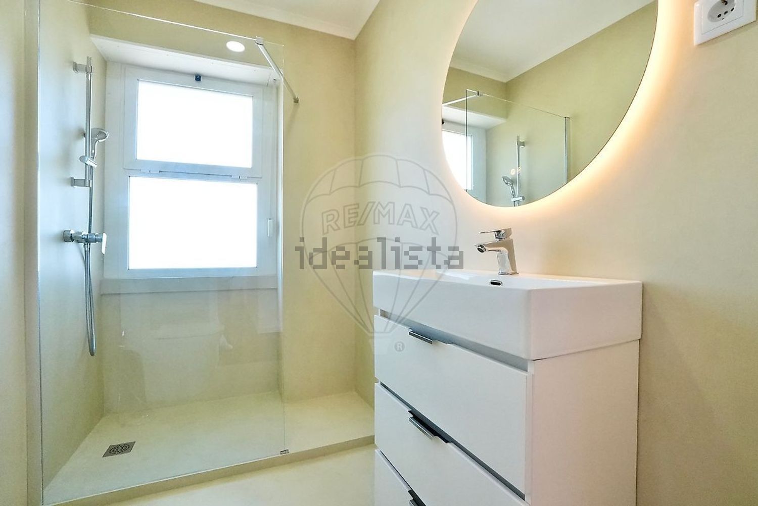 公寓 t3出售在Avenida das Forças Armadas - 卫生间