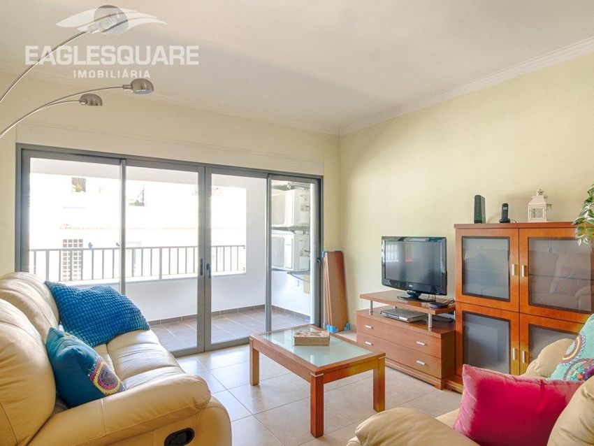 T0（单人公寓）出售在Rua do Movimento das Forças Armadas