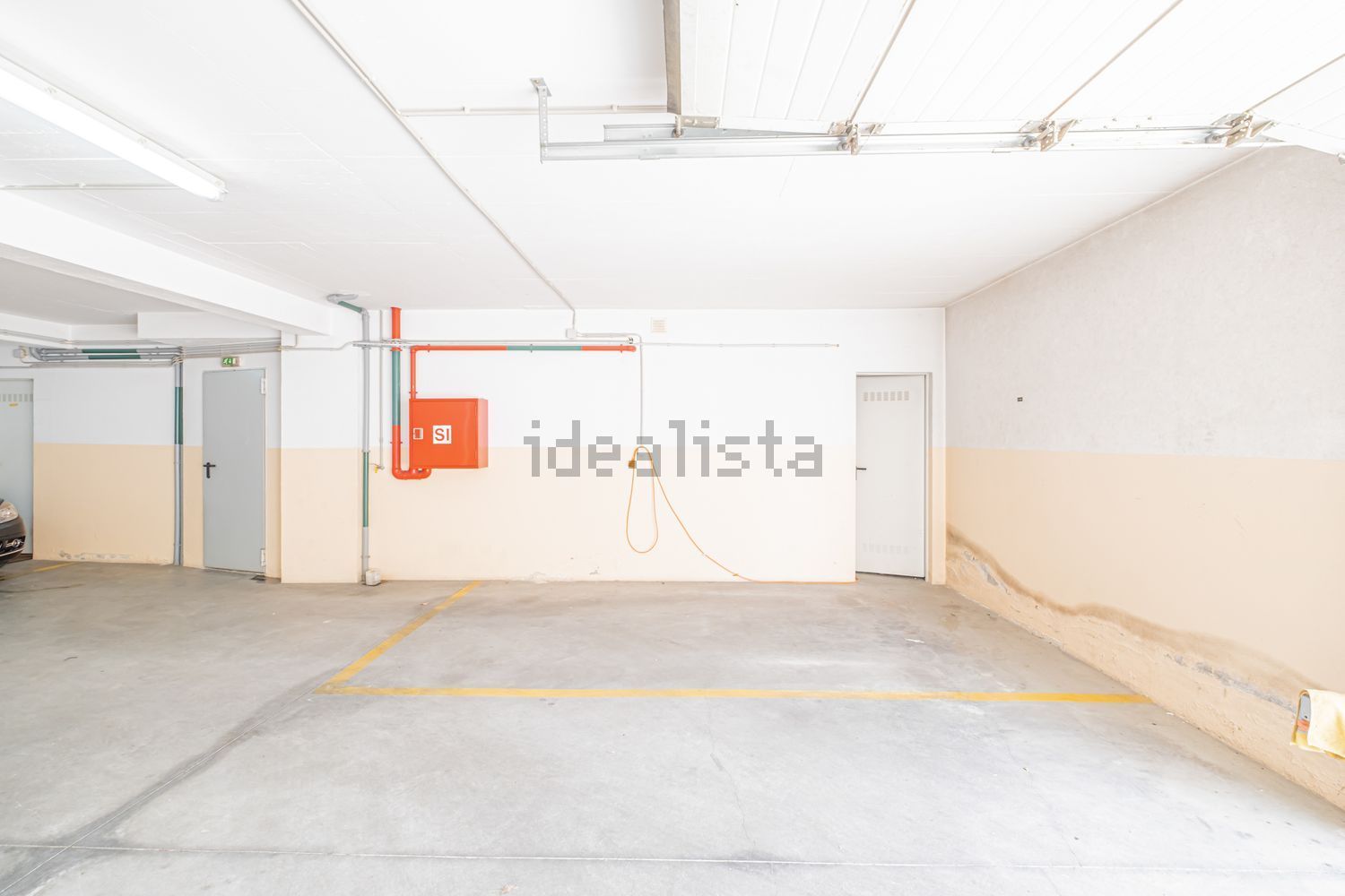 公寓 t3出售在Rua da Restauração da Independência, 13 - 停车位