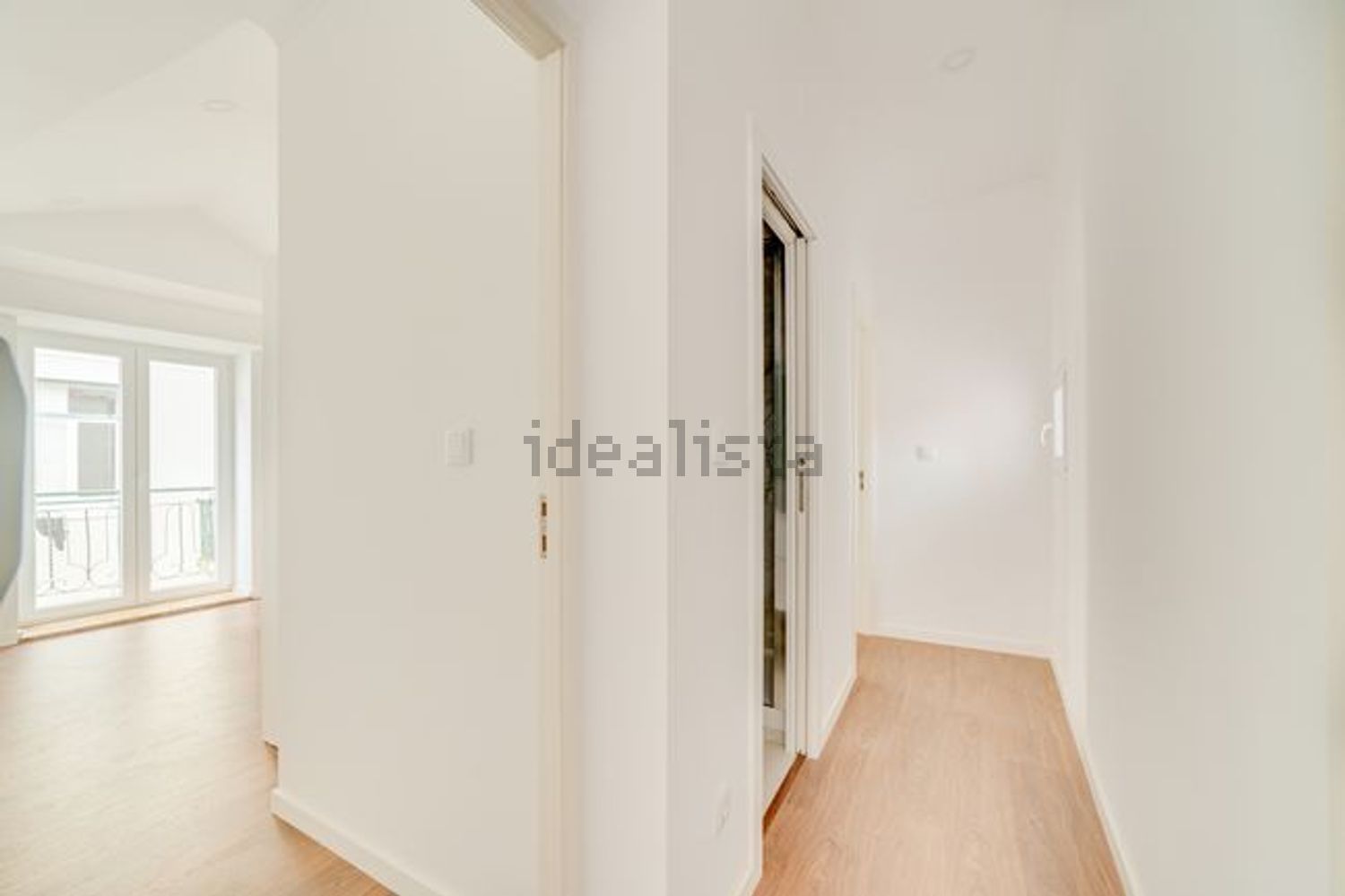 公寓 t2出售在Rua do Almada, 2 - 过道