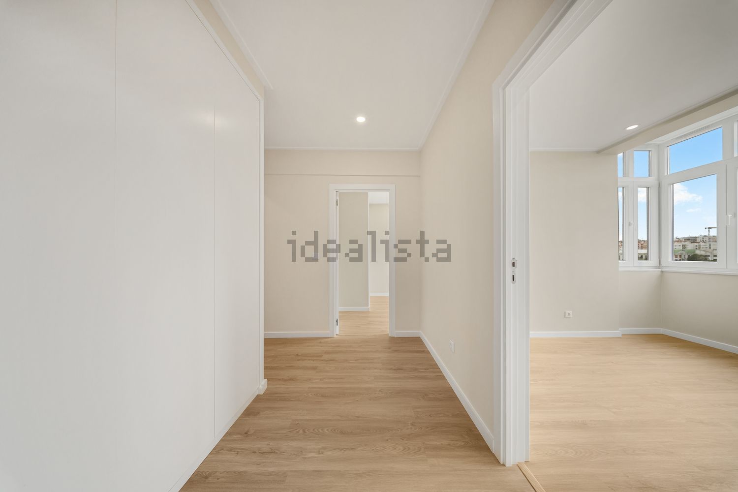 公寓 t3出售在Avenida dos Ciprestes, 45 - 过道