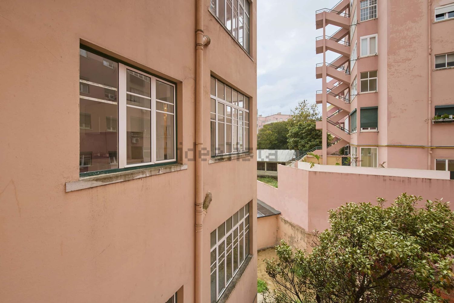 出租房间在Avenida Almirante Reis, 229 - 视线