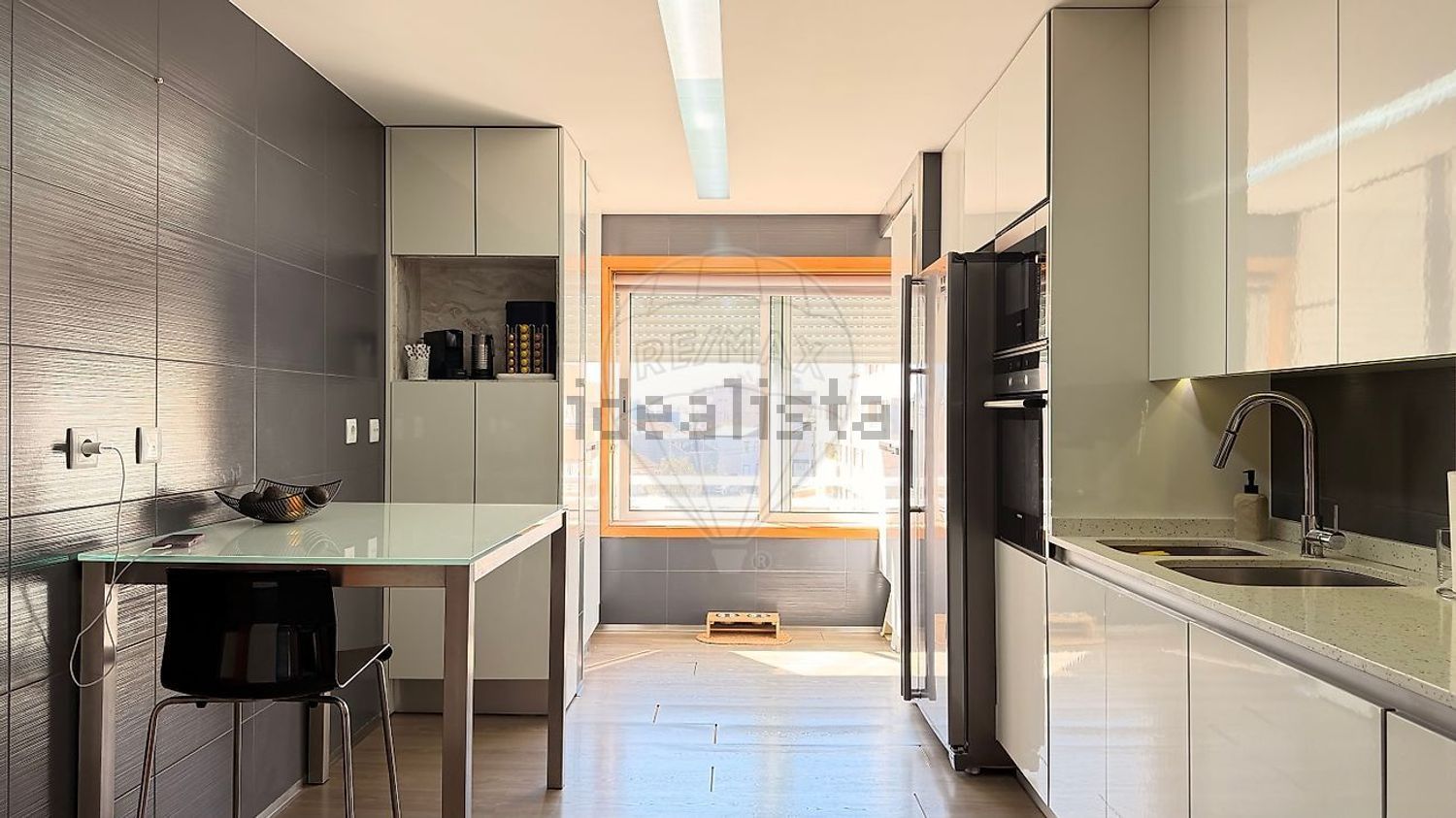 公寓 t3出售在Rua Principal s/n - 厨房