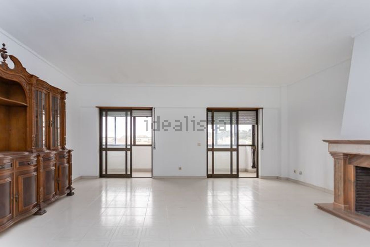 公寓 t3出售在Avenida António José Gomes s/n - 客厅