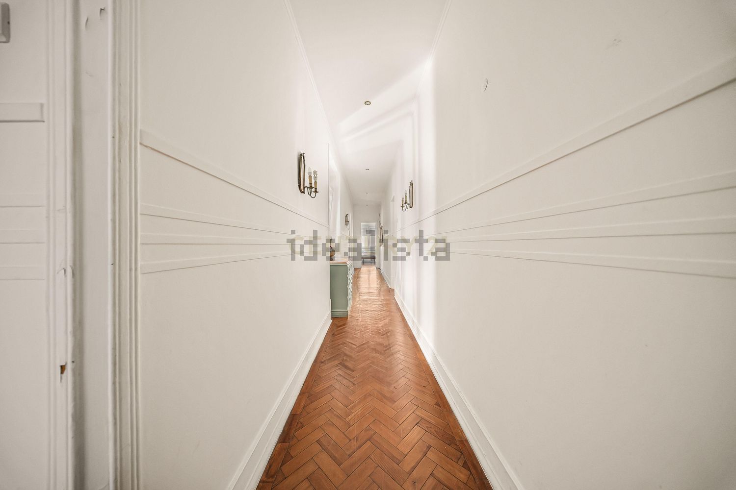 公寓 t4出售在Avenida Almirante Reis, 102 - 过道