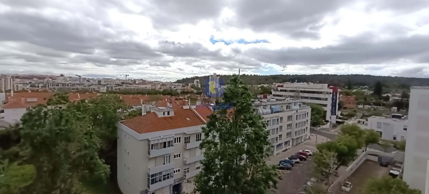 公寓 t3出售在 Bairro de Santa Cruz - 视线