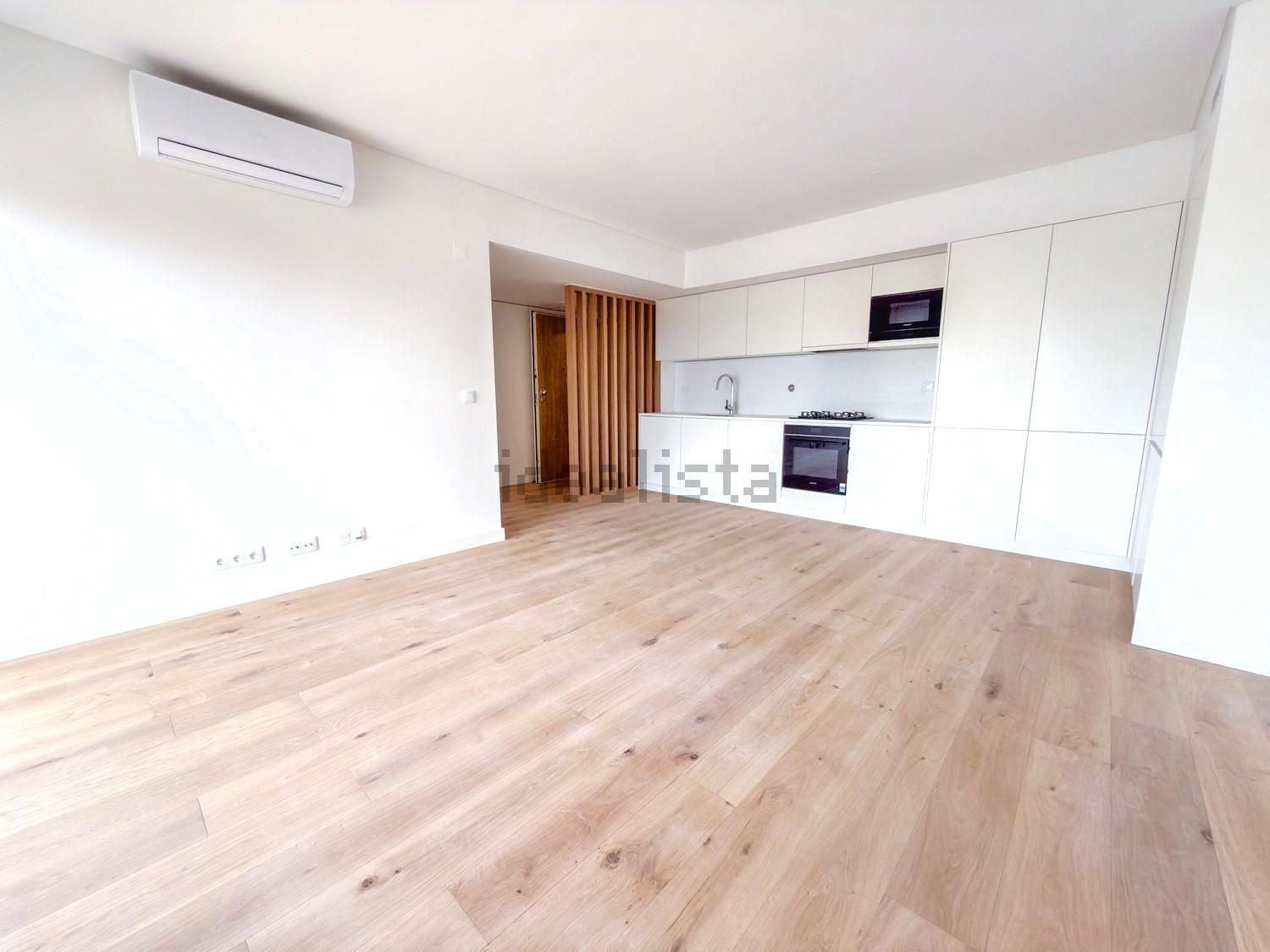 公寓 t2出售在 Quinta da Fidalga - Quinta do Outeiro - Murtinheira - 客厅