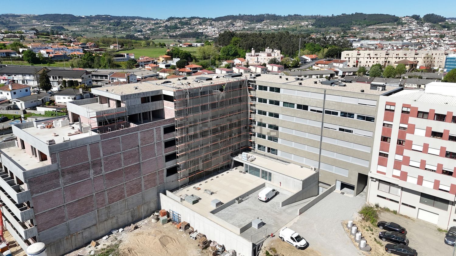 公寓 t2出售在Avenida Doutor Leonardo Coimbra s/n - 外立面