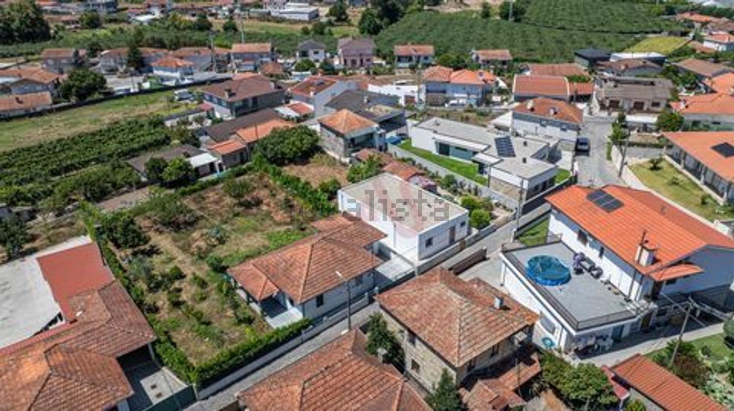 小楼房或独栋别墅出售在 Vila Nova do Campo - 照片