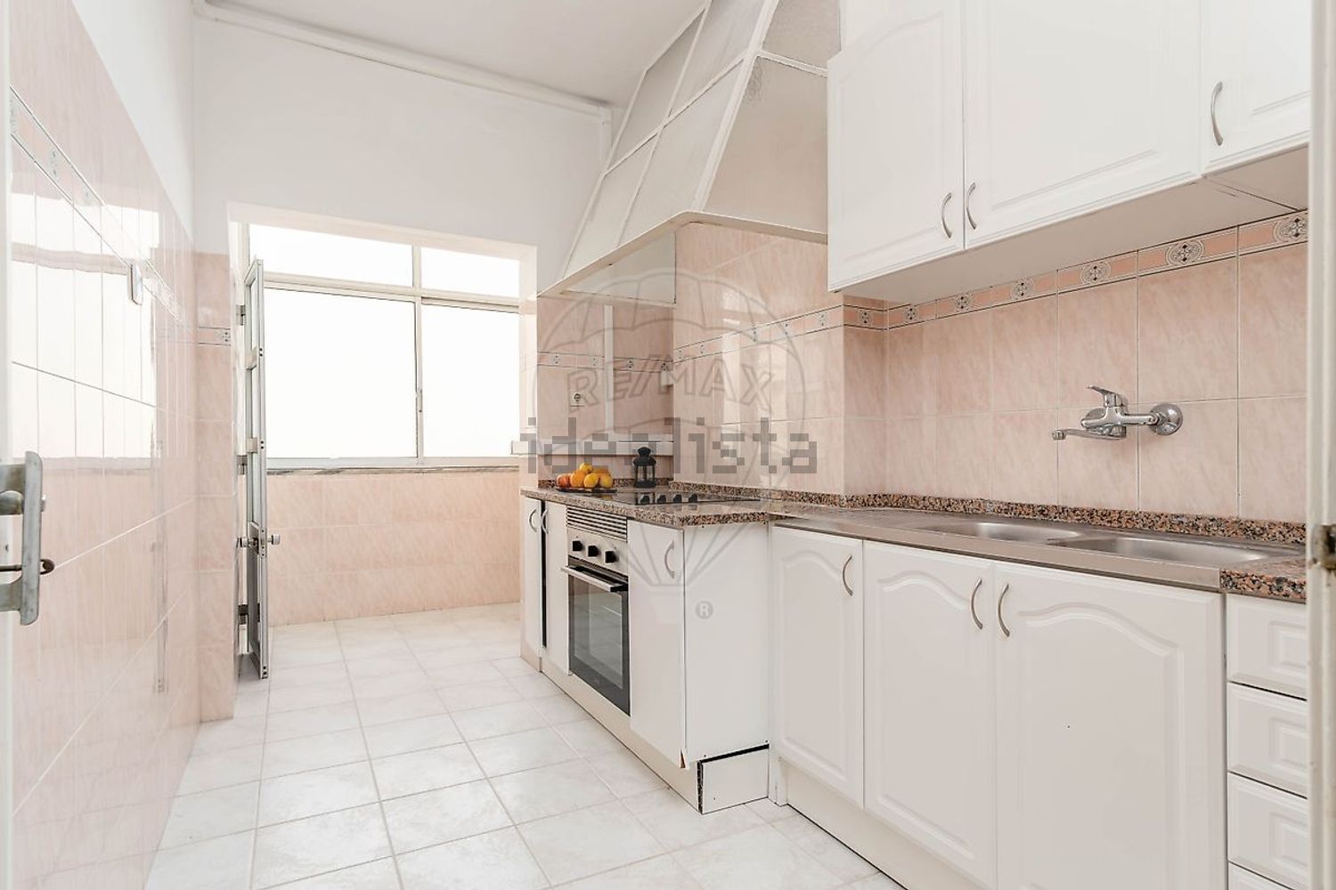 公寓 t2出售在Rua Barradas de Carvalho - 厨房