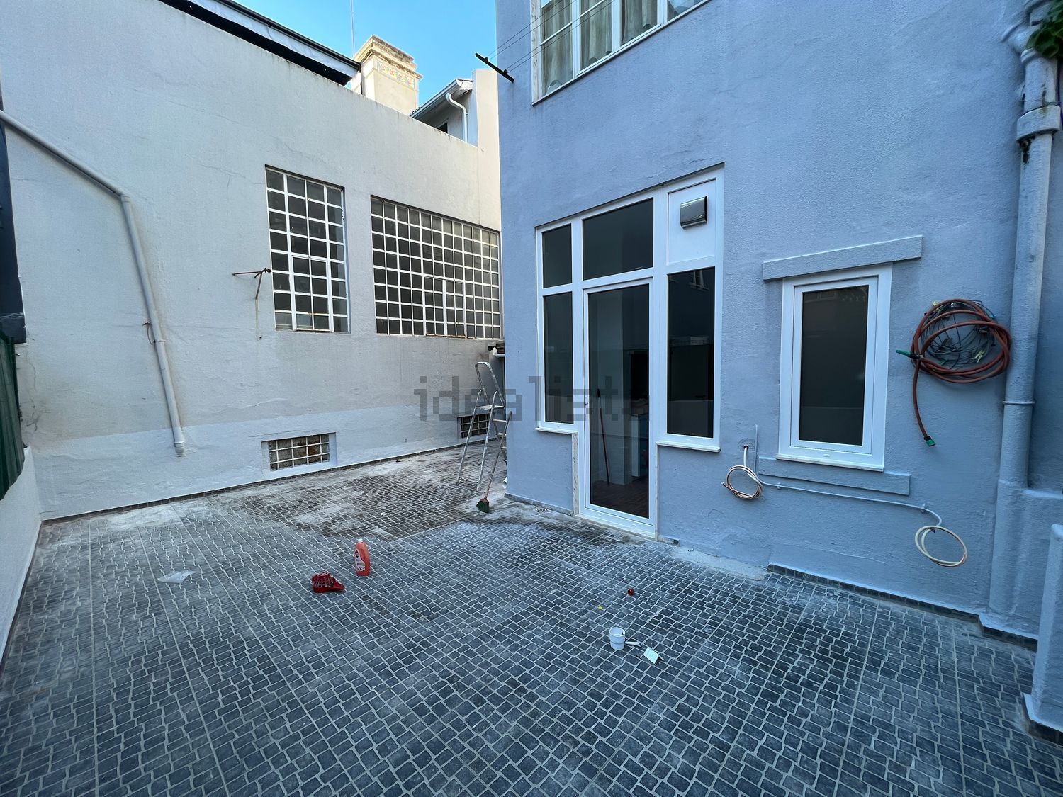 出租公寓 t2在Rua António Maria Pais, 11 - 阳台
