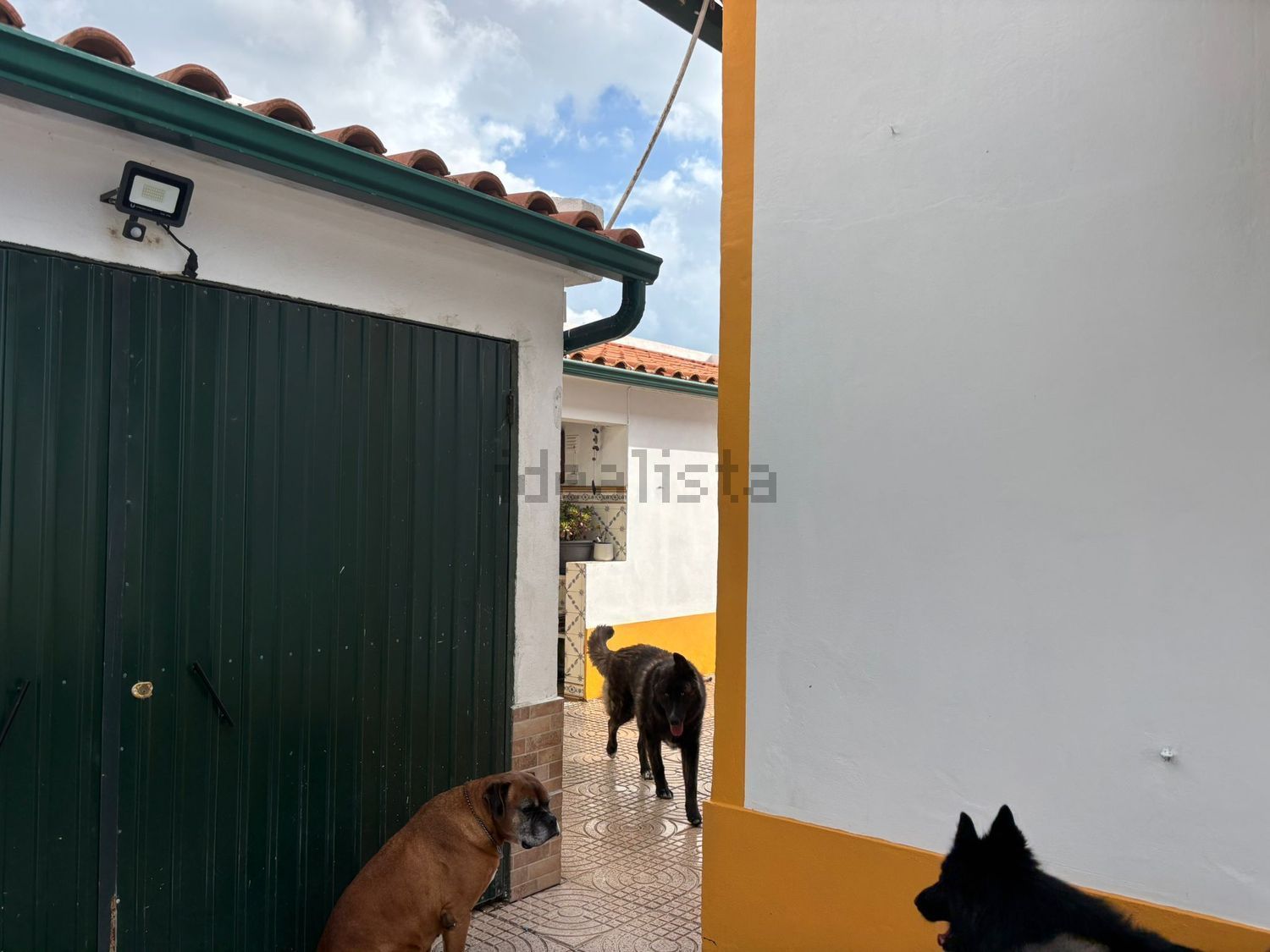 小楼房或独栋别墅出售在 Centro da Charneca da Caparica - 停车位