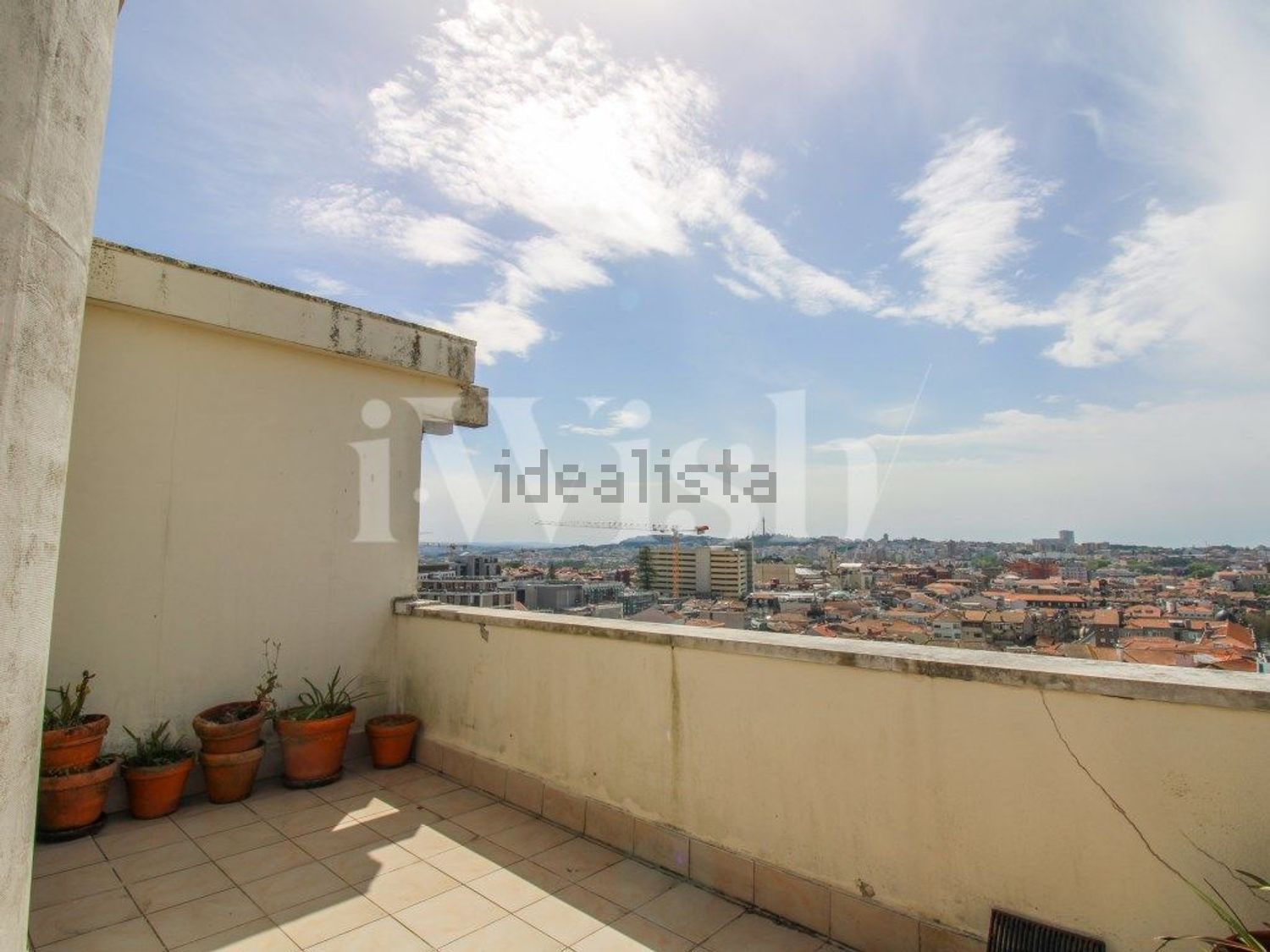 公寓 t6出售在Rua de Sá da Bandeira, 706 - 阳台