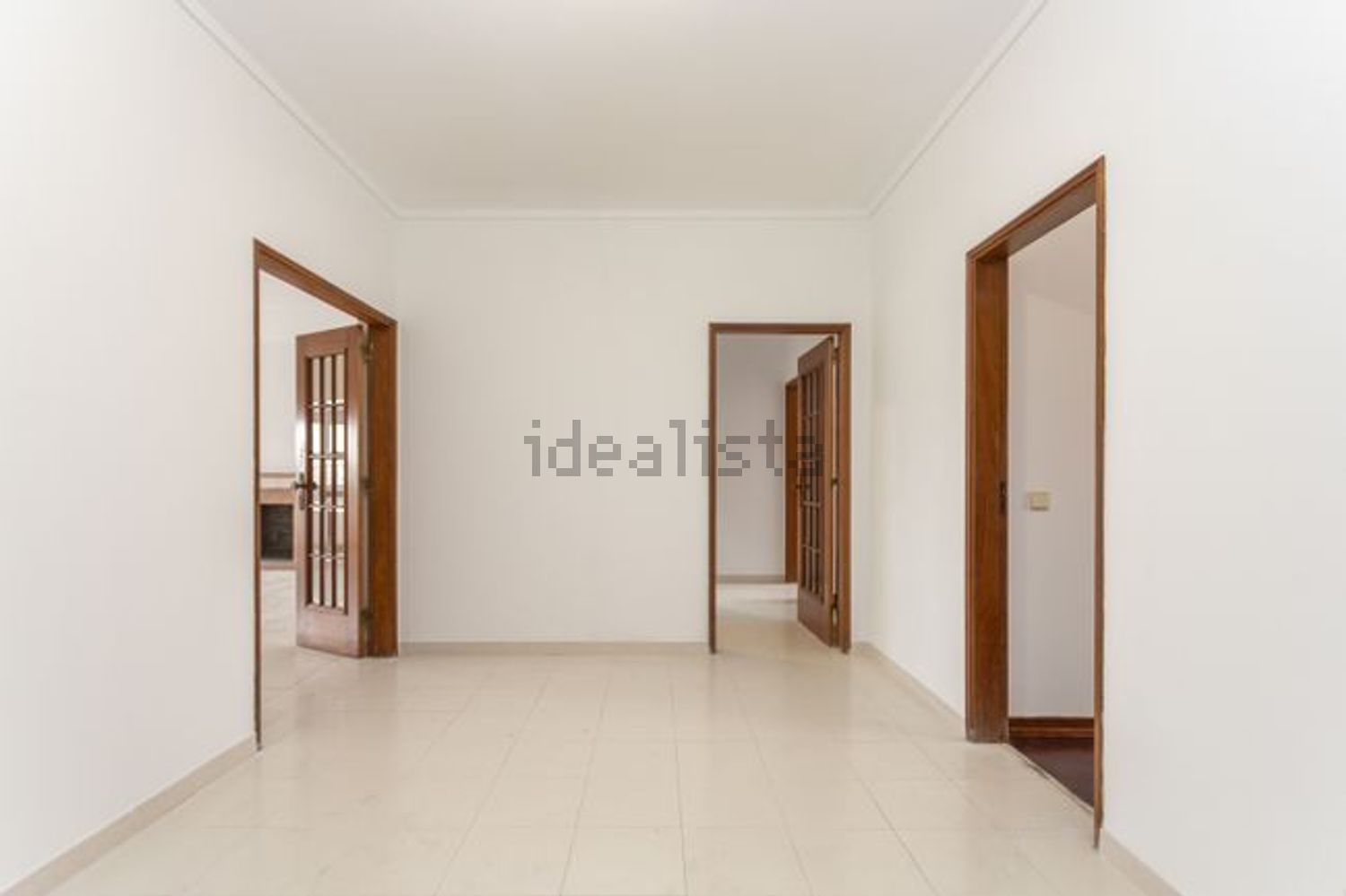 公寓 t3出售在Avenida António José Gomes s/n - 前厅