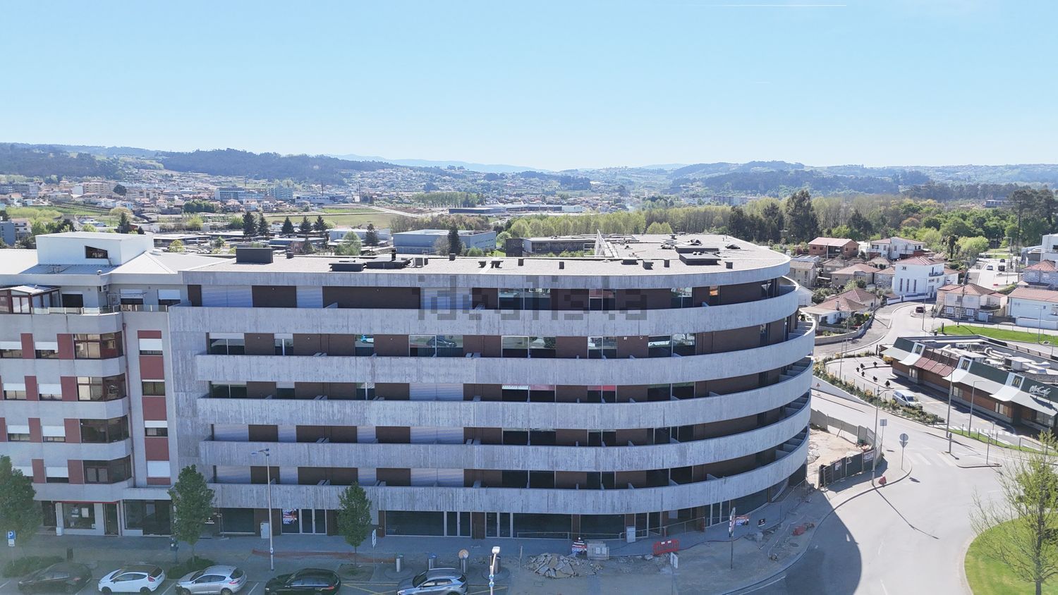 公寓 t2出售在Avenida Doutor Leonardo Coimbra s/n - 外立面
