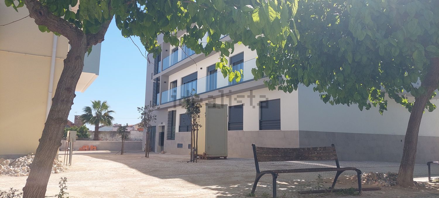 公寓 t1出售在 Av. Dr. Paulino Gomes, 1 - 外立面