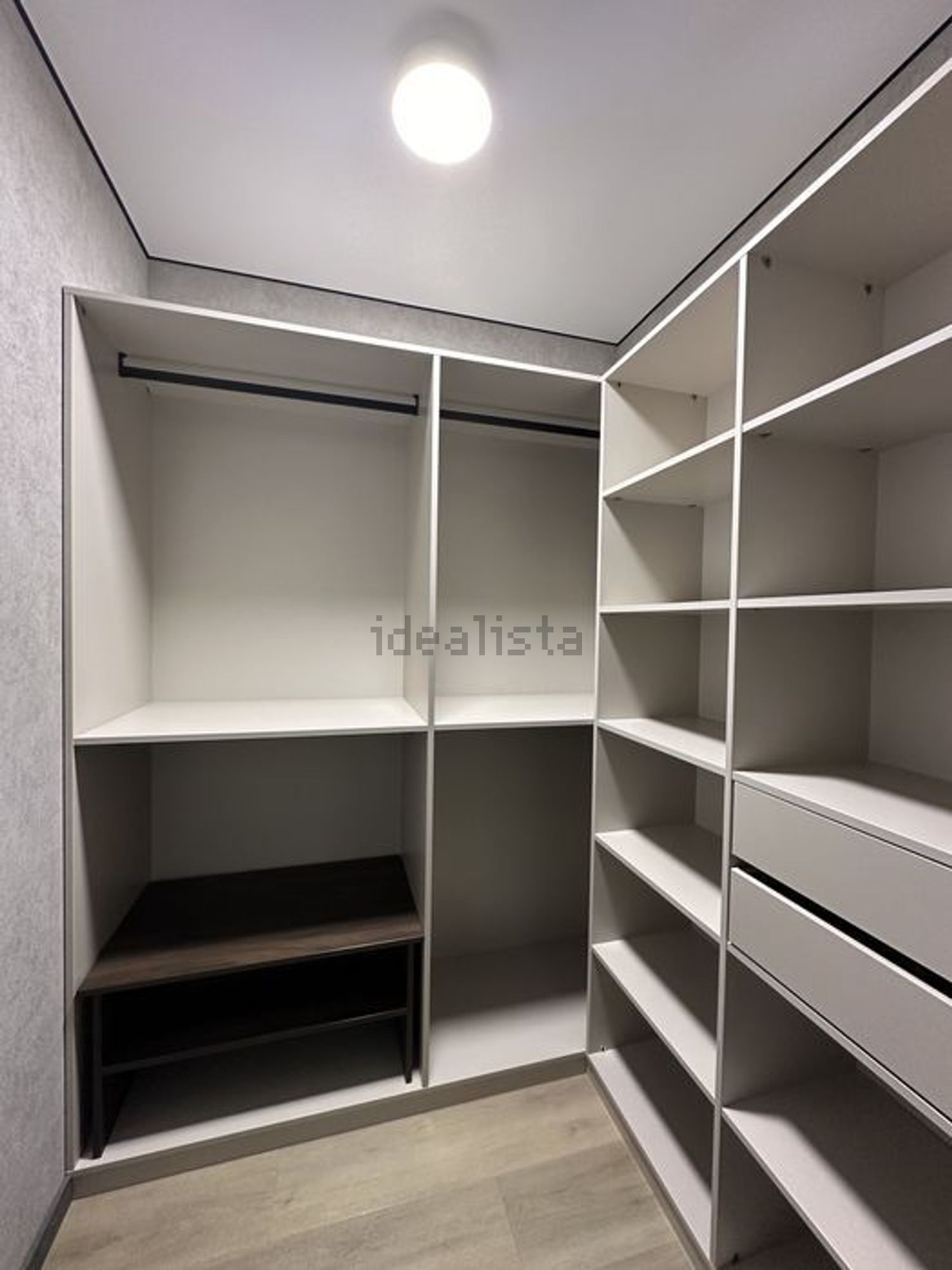 公寓 t1出售在Rua da Quinta do Bispo, 105 - 试衣间