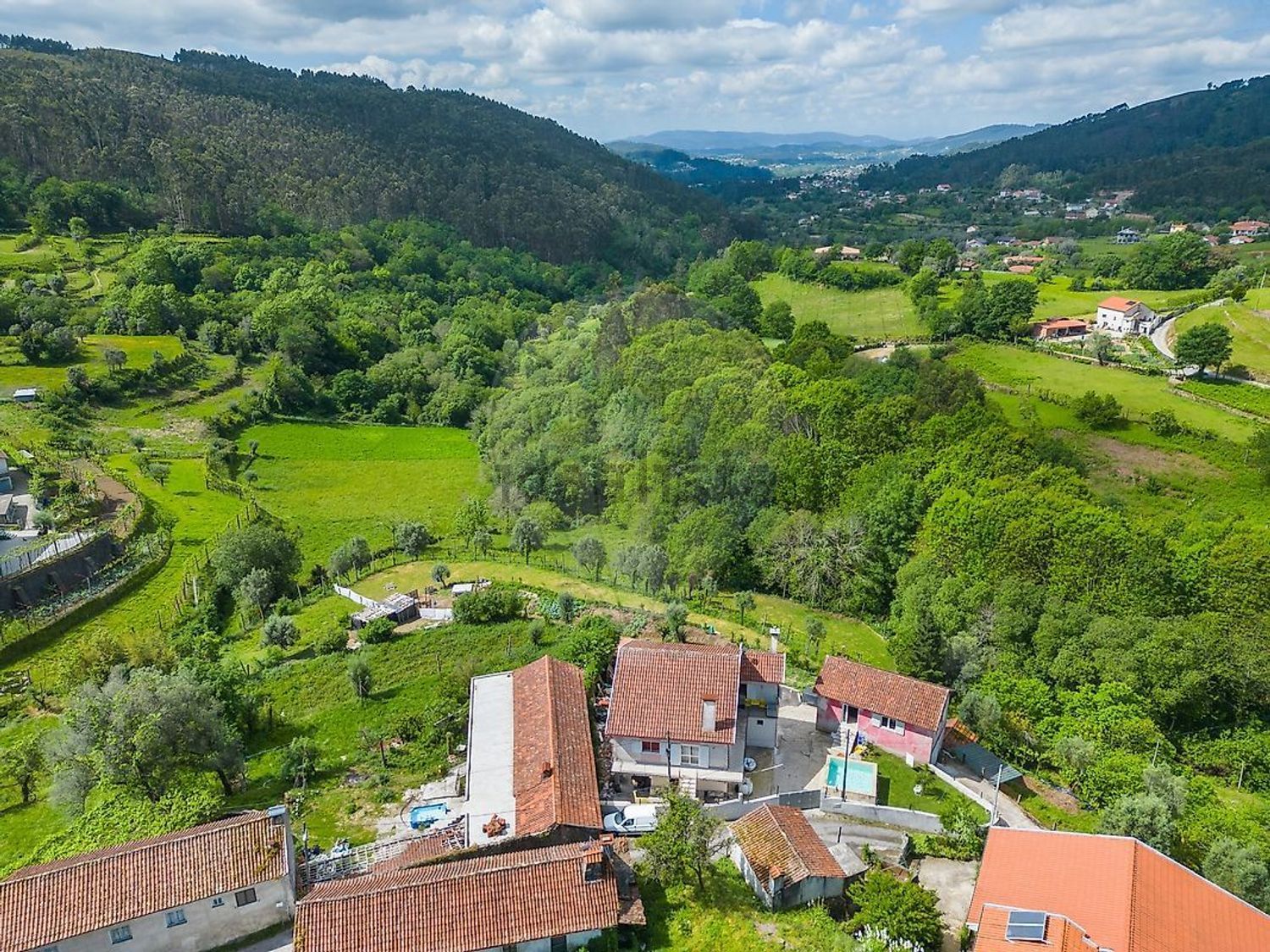 小楼房或独栋别墅出售在 Ribeira do Neiva - 视线