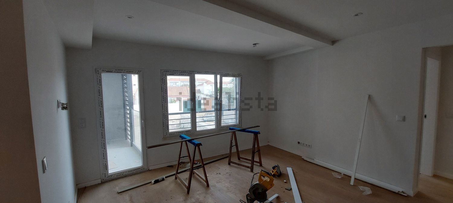 公寓 t1出售在 Av. Dr. Paulino Gomes, 1 - 客厅