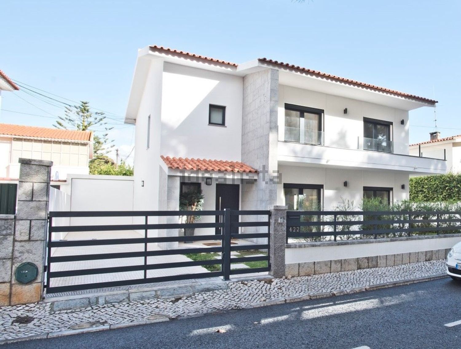 小楼房或独栋别墅出售在Avenida Nossa Senhora do Rosario, 422 - 外立面