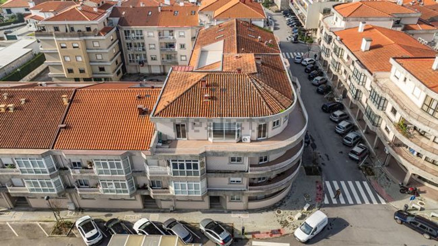 公寓 t4出售在Rua Francisco da Silva Areias, 142 - 外立面