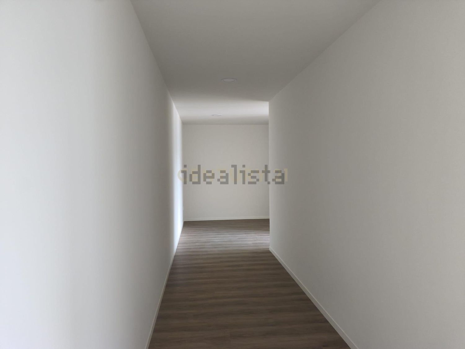 复式公寓出售在Rua Conde de Bertiandos, 317 - 过道