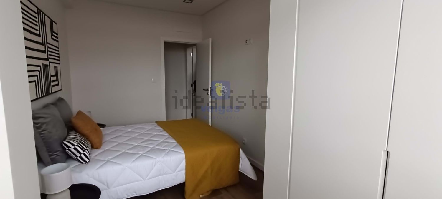 公寓 t3出售在 Bairro de Santa Cruz - 卧室