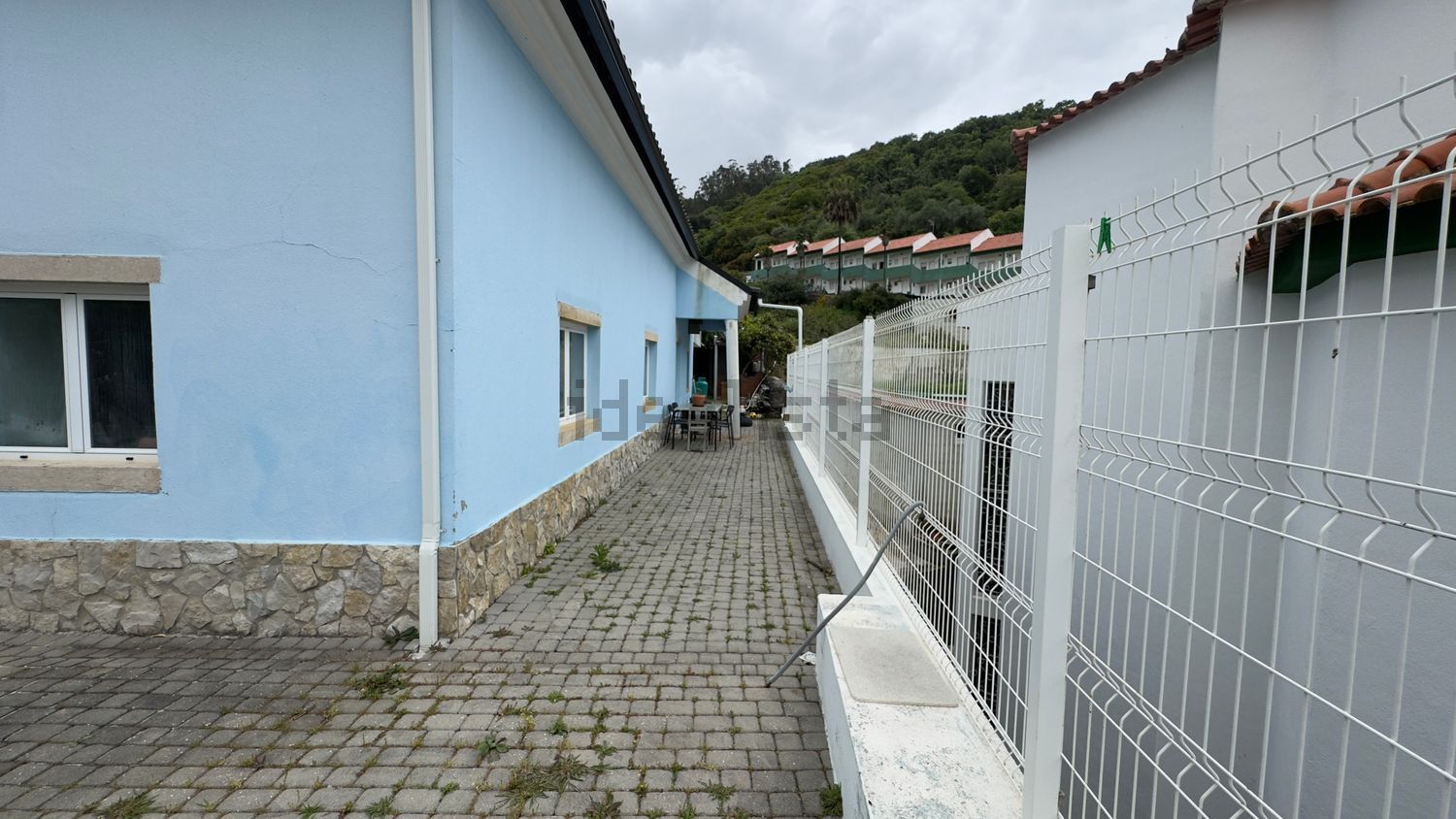 小楼房或独栋别墅出售在Estrada Velha - 阳台