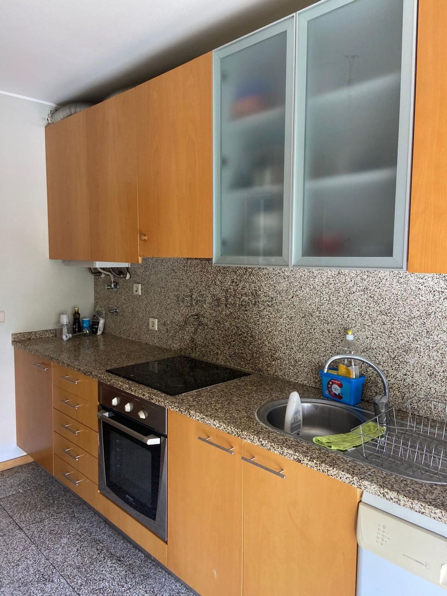 出租房间在 Quinta do Pinheiro Covilhã, 9 - 厨房