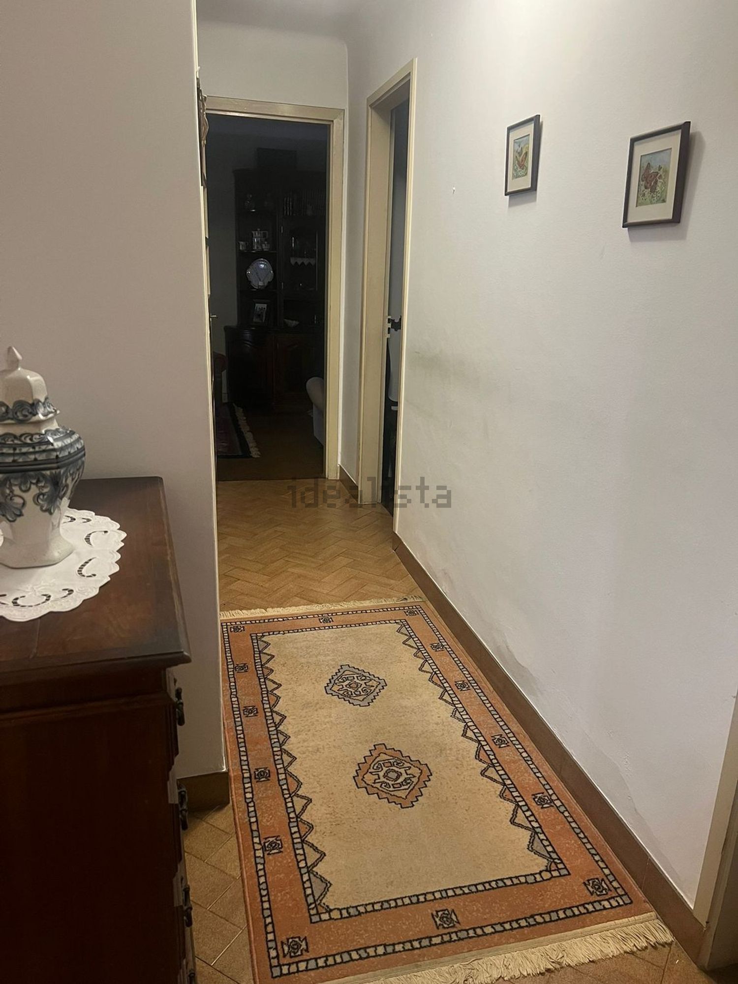 小楼房或独栋别墅出售在Avenida Ponte das Traves, 49 - 过道