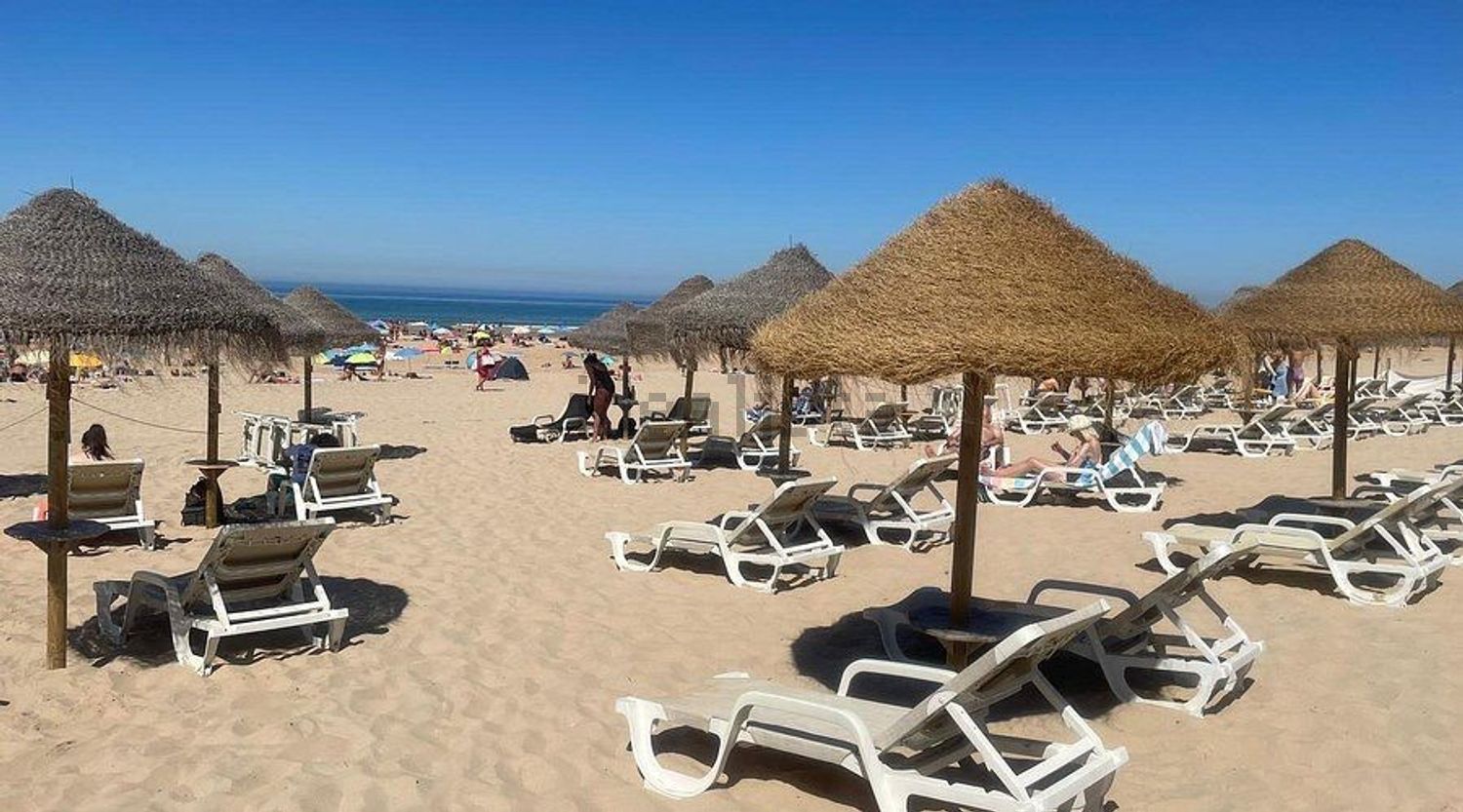 小楼房或独栋别墅出售在 Centro da Charneca da Caparica - 周边