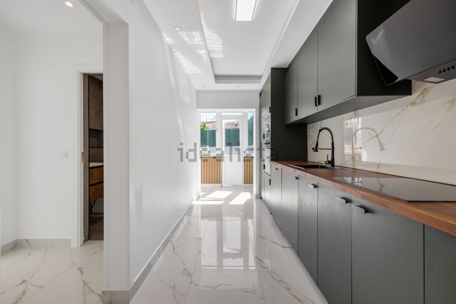 公寓 t2出售在Rua Dom Francisco Manuel de Melo, 34 - 厨房