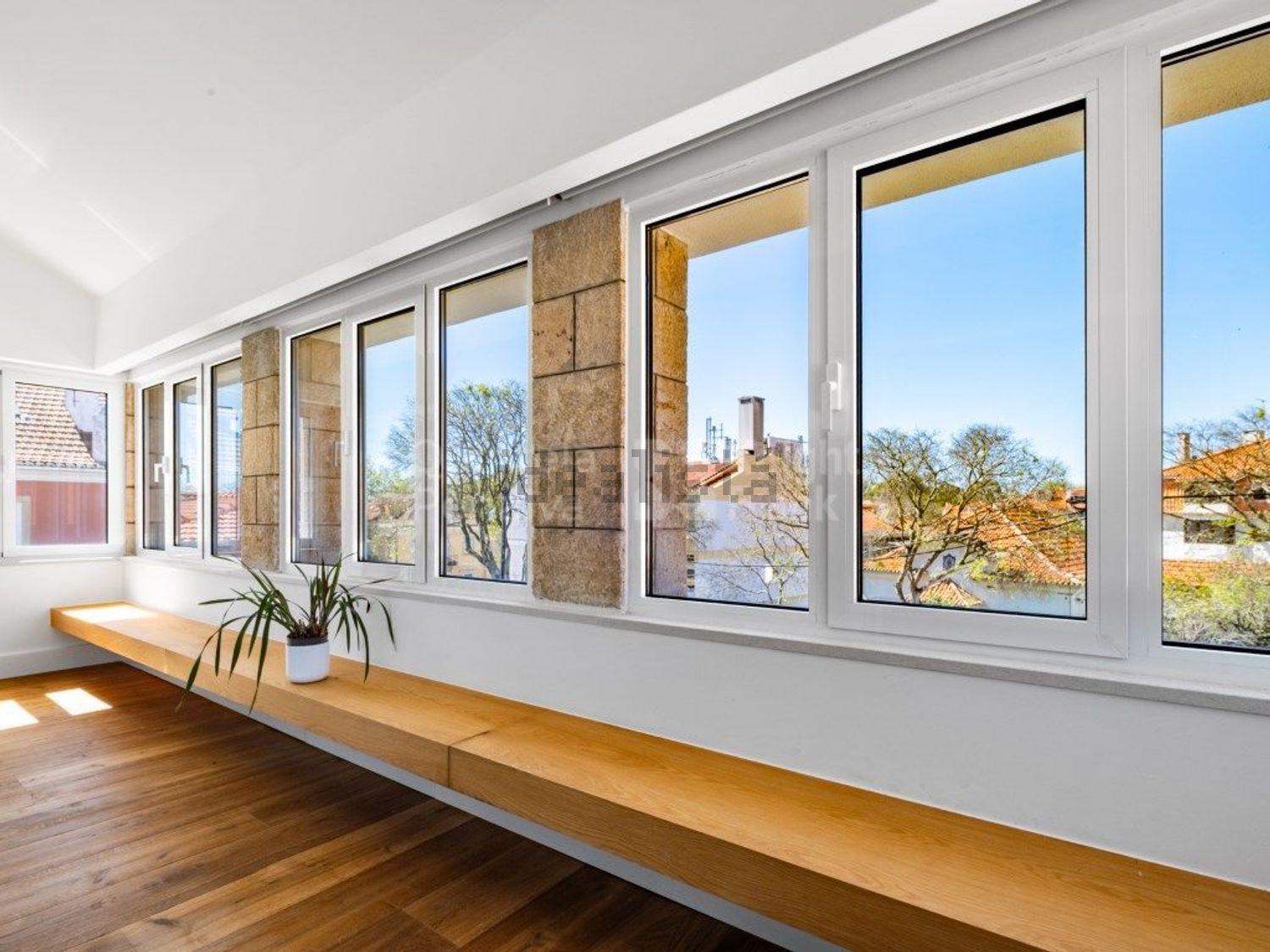 小楼房或独栋别墅出售在Rua João Luís de Moura, 5 - 阳台