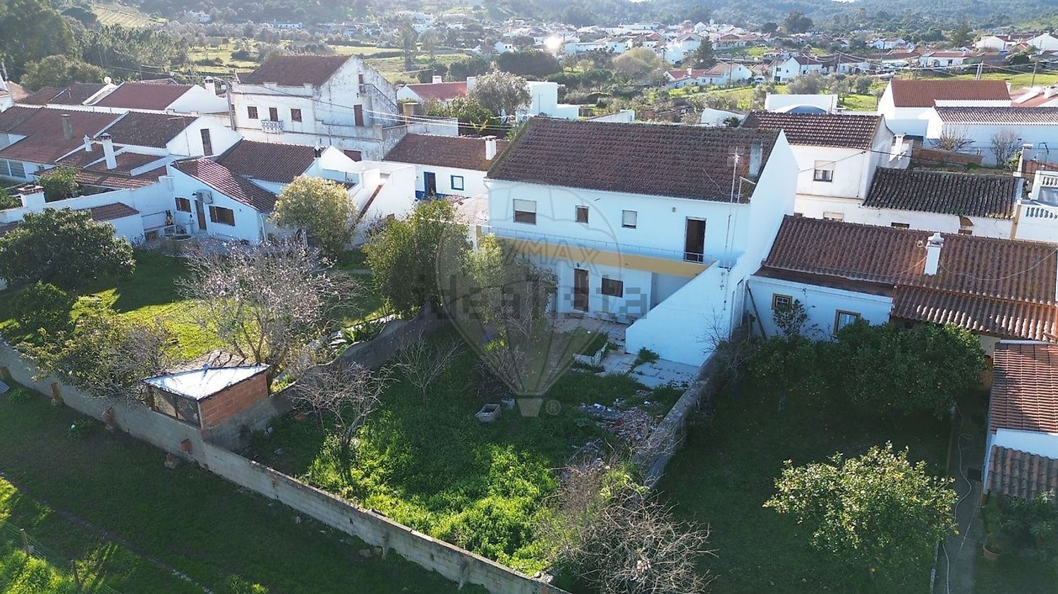 小楼房或独栋别墅出售在Rua José Maria Filipe - 外立面