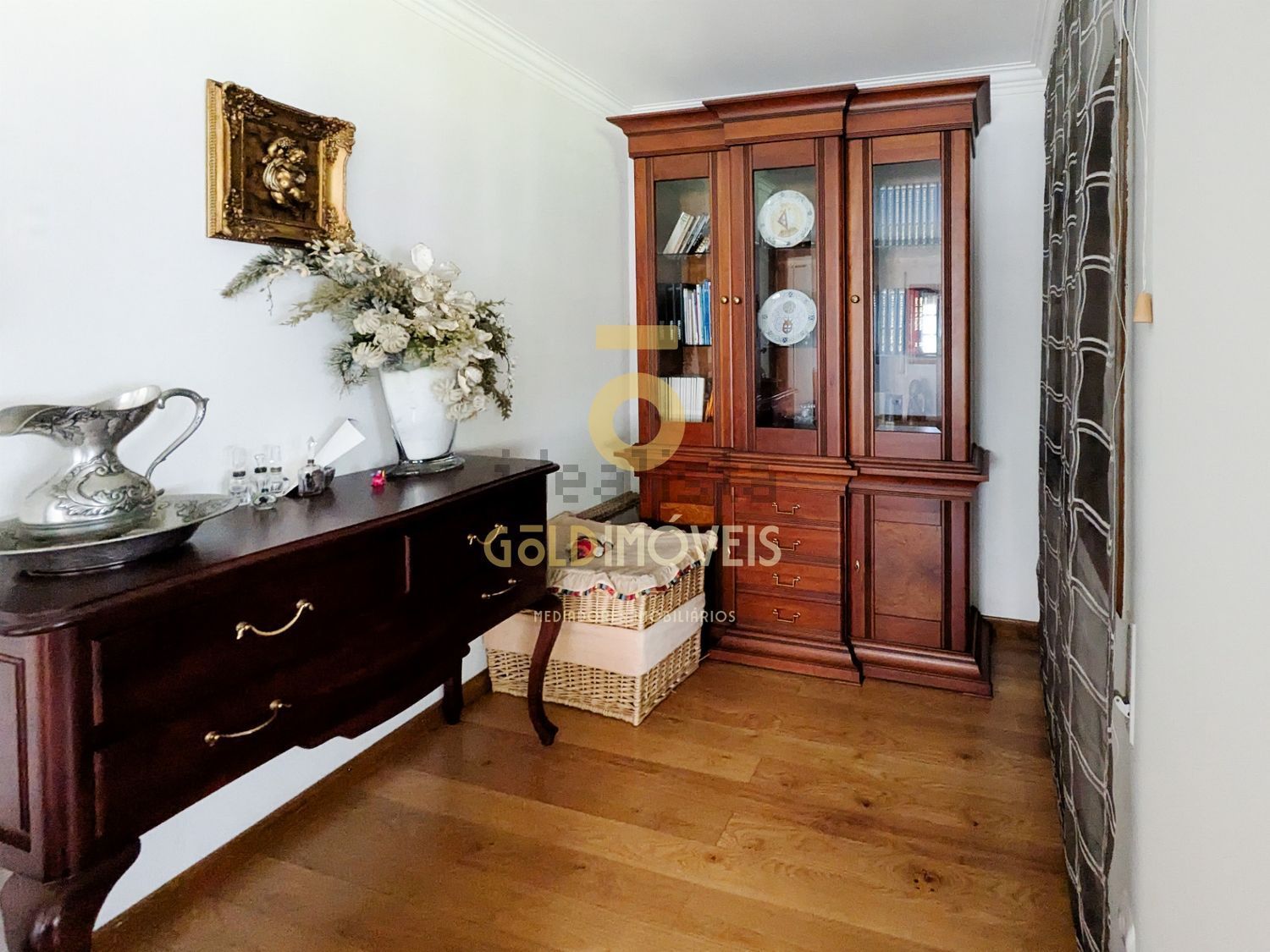 小楼房或独栋别墅出售在 Margaride (Santa Eulália) - Várzea - Lagares - Varziela - Moure - 办公室