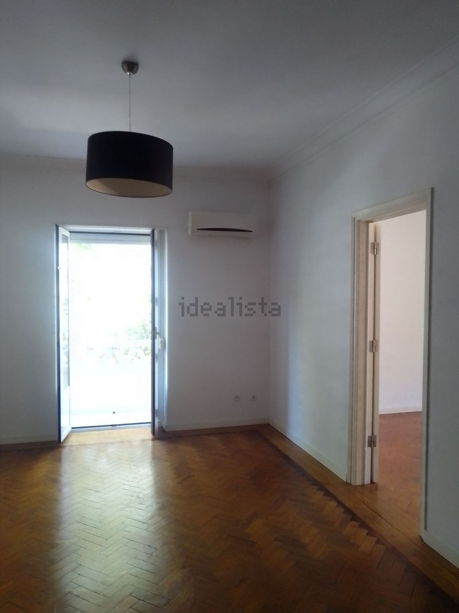 出租公寓 t2在Avenida Elias Garcia, 17 - 客厅