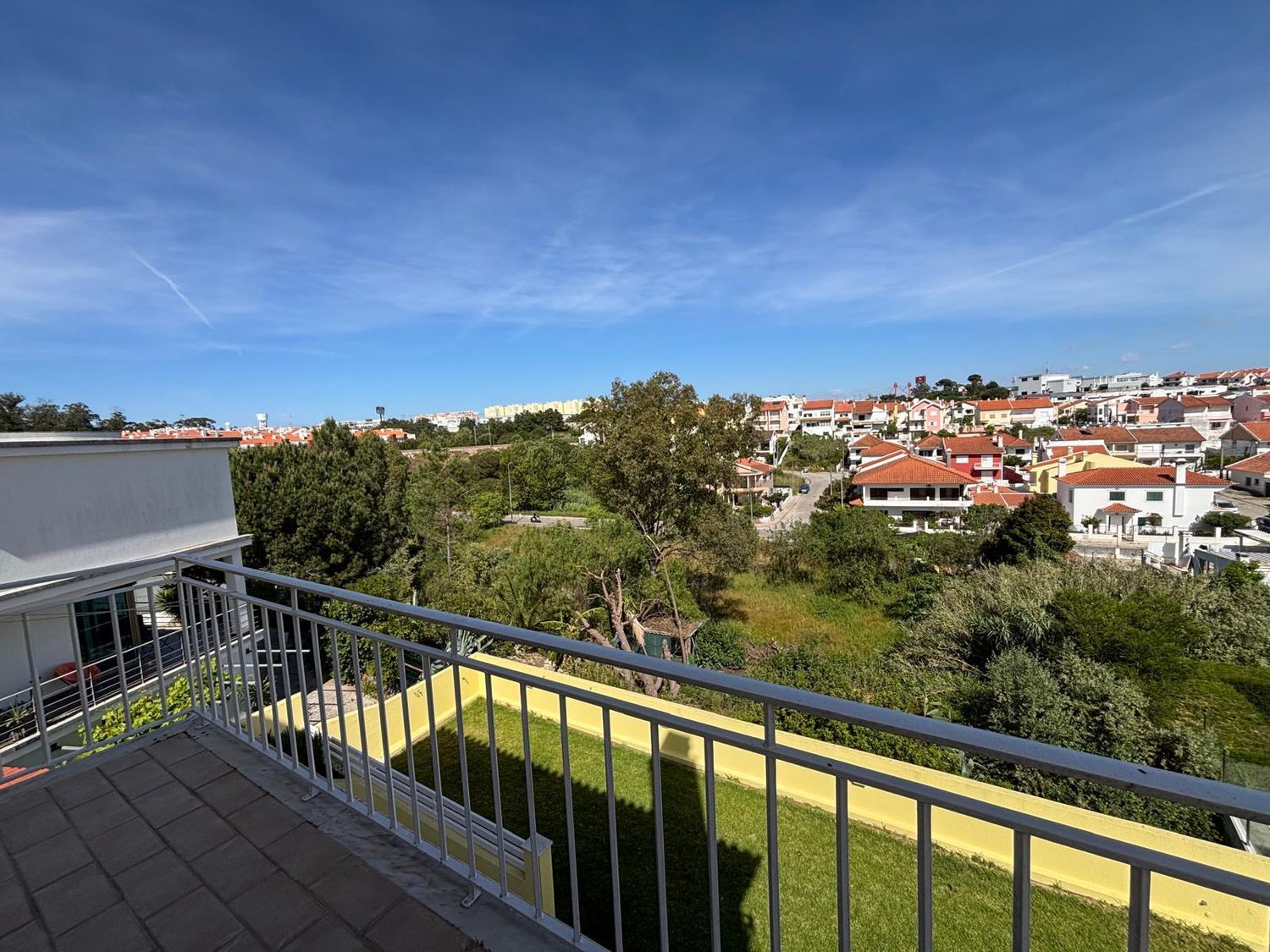 小楼房或独栋别墅出售在 Vale Flores - Quinta do Chiado - 阳台