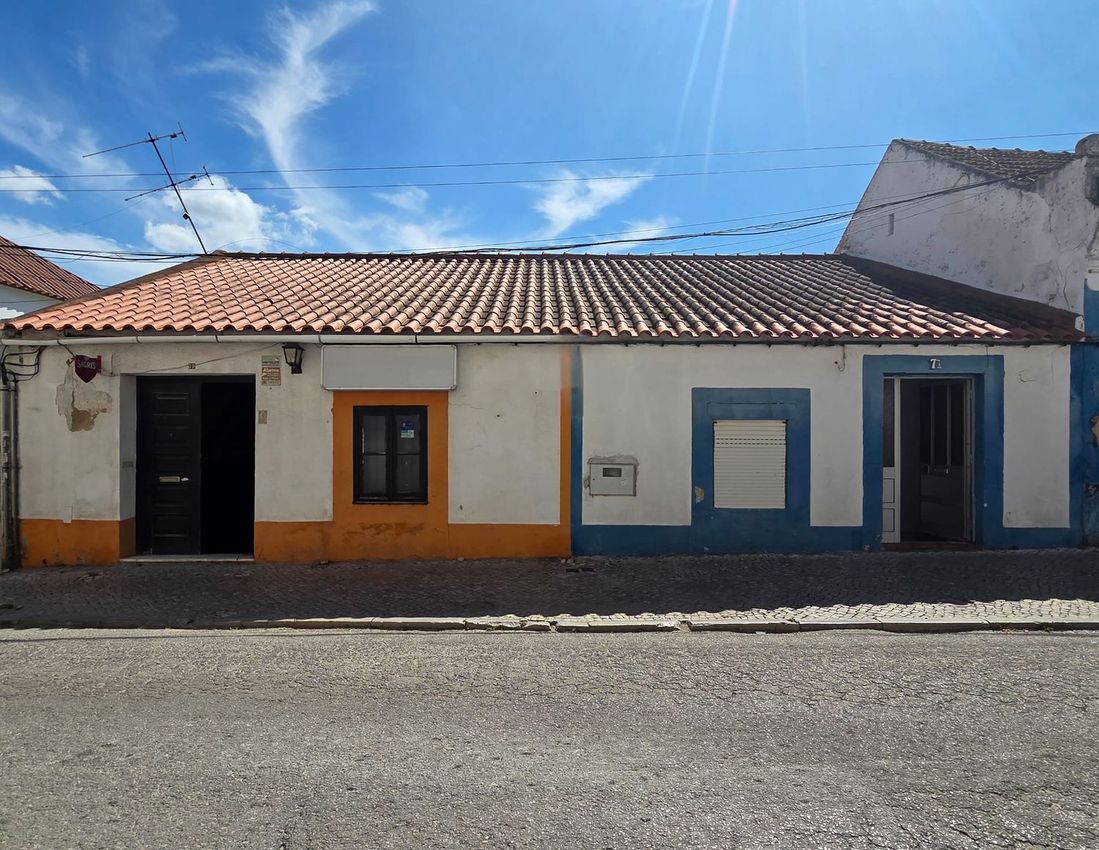 联排别墅出售在Avenida José António Rodrigues