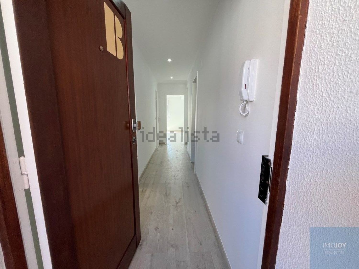 公寓 t2出售在Rua Ana de Castro Osório, 10 - 前厅