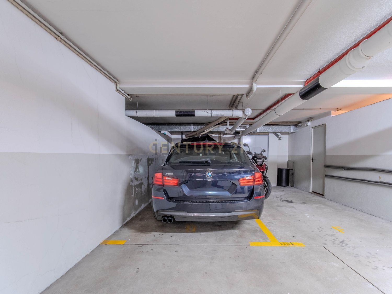 公寓 t3出售在Avenida Dom Afonso Henriques, 1105 - 停车位