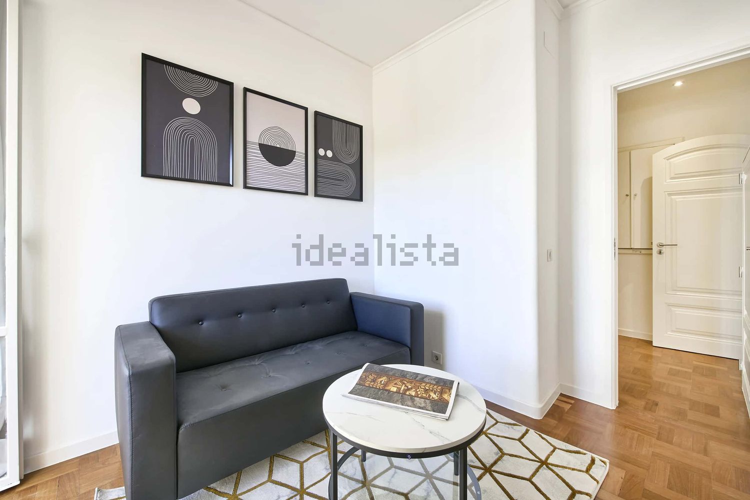 出租房间在Avenida Barbosa du Bocage, 52 - 客厅