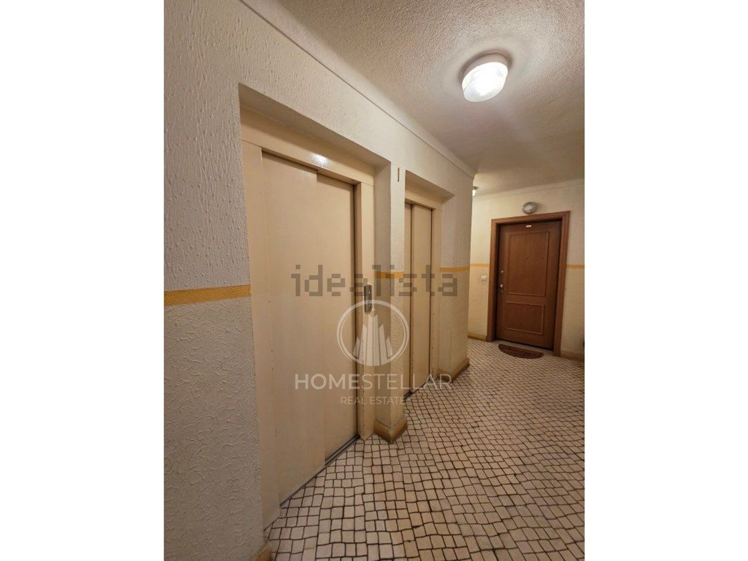 公寓 t2出售在 Fidalguinhos - 过道