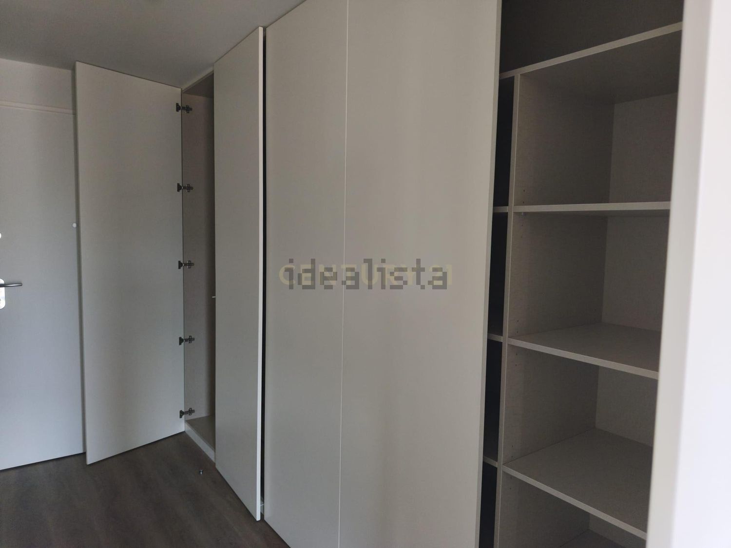 复式公寓出售在Rua Conde de Bertiandos, 317 - 试衣间