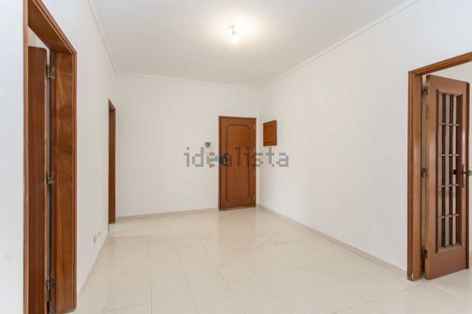公寓 t3出售在Avenida António José Gomes s/n - 前厅