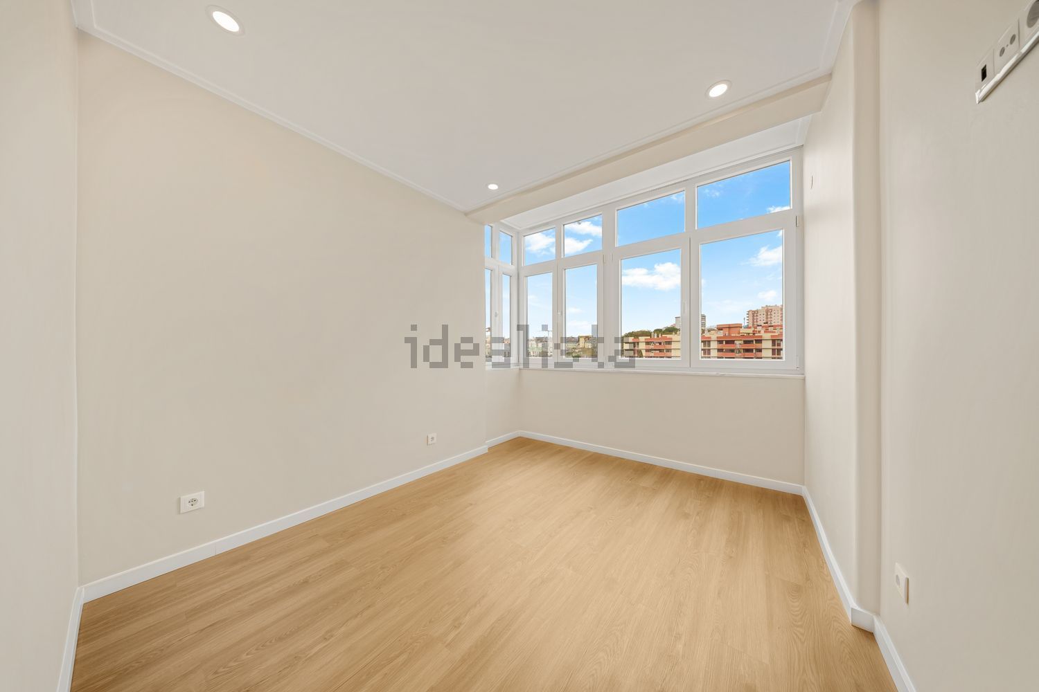 公寓 t3出售在Avenida dos Ciprestes, 45 - 办公室
