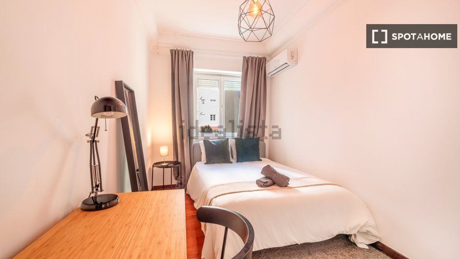 出租房间在Avenida Duque de Loulé - 客厅