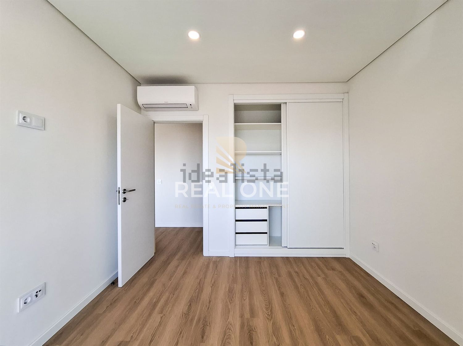公寓 t3出售在Avenida José da Costa Mealha, 82 - 卧室