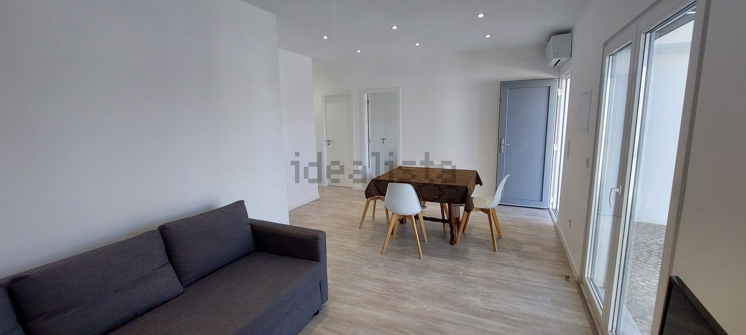 出租小楼房或独栋别墅在Rua Anjos Teixeira, 109 - 客厅