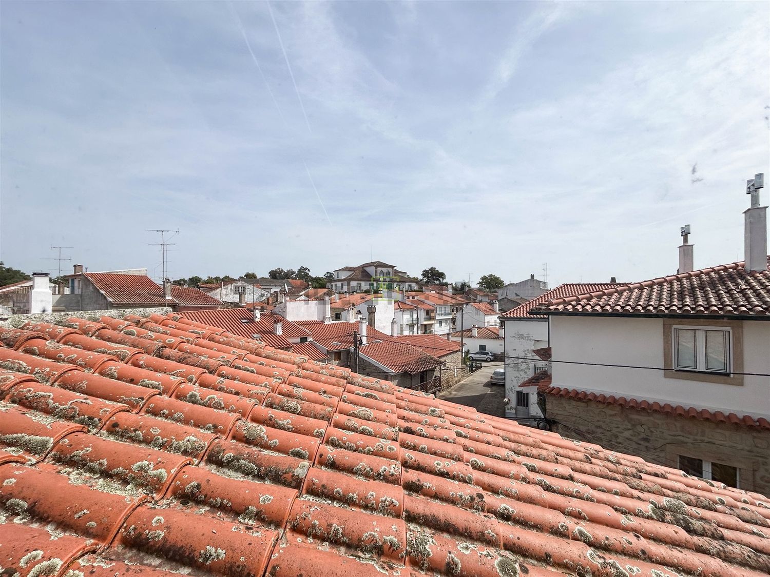 小楼房或独栋别墅出售在 São Miguel de Acha - 照片
