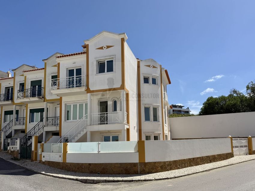 双拼别墅出售在Rua Joaquim Elisiário Ferreira, 2